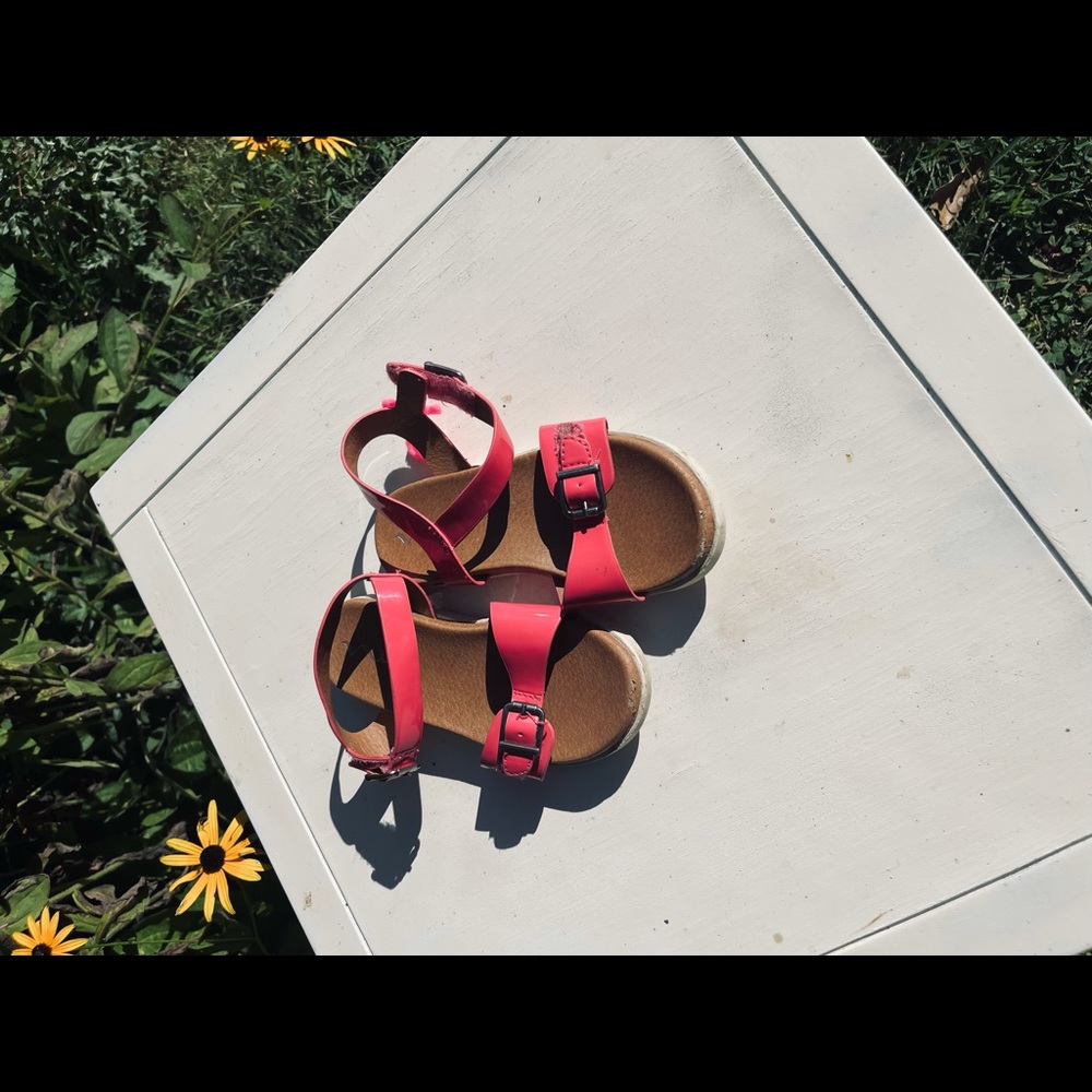 Nina sandals